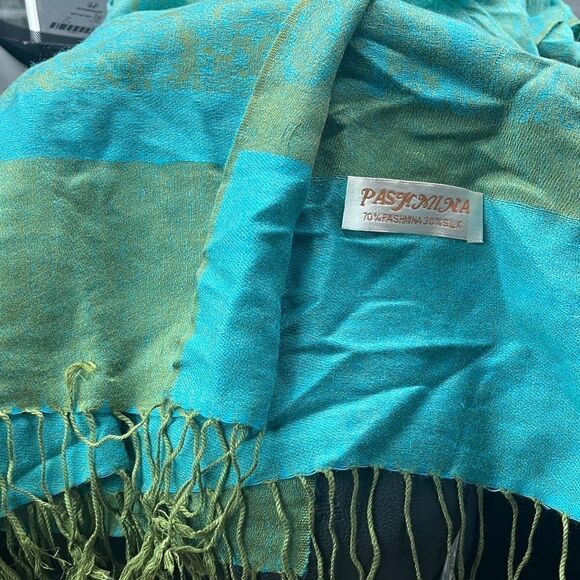 Pashmina Silk Scarf in Teal and Olive - Picture 4 of 5